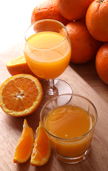 Eine Darstellung von Orangensaft
